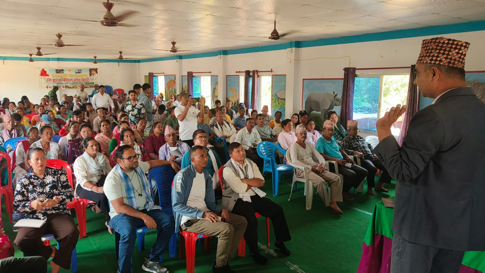 सामुदायिक वन उपभोक्ता समूहका पदाधिकारीहरुलाई वन व्यवस्थापन सम्बन्धी क्षमता अभिवृद्धि